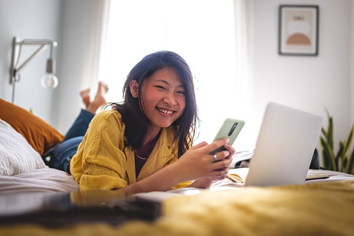 teen on iLevelUP app